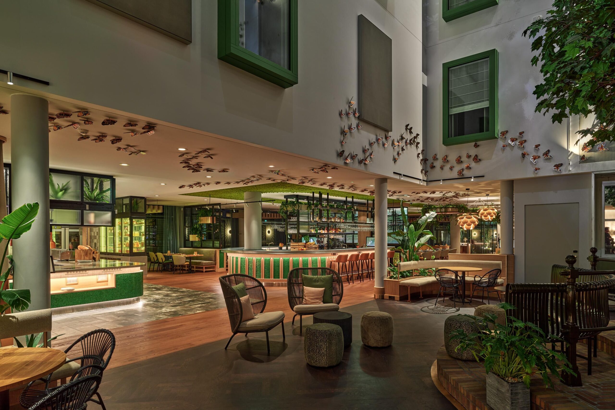 Private dining experience at voco The Hague - Atrium under the tree