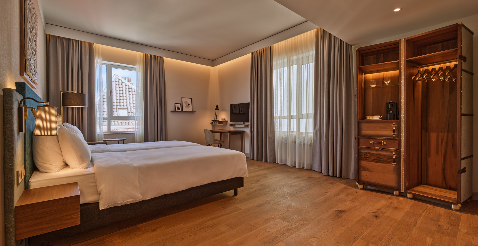 Accessible Twin Room at voco The Hague – twin beds, spacious layout, and inclusive design for comfort and mobility