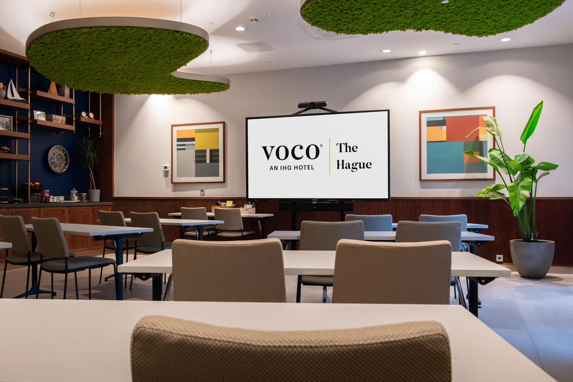 Modern classroom meeting room with flexible layout at voco The Hague – De Reiger
